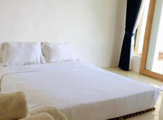 Pom Pom's Aparthotel *